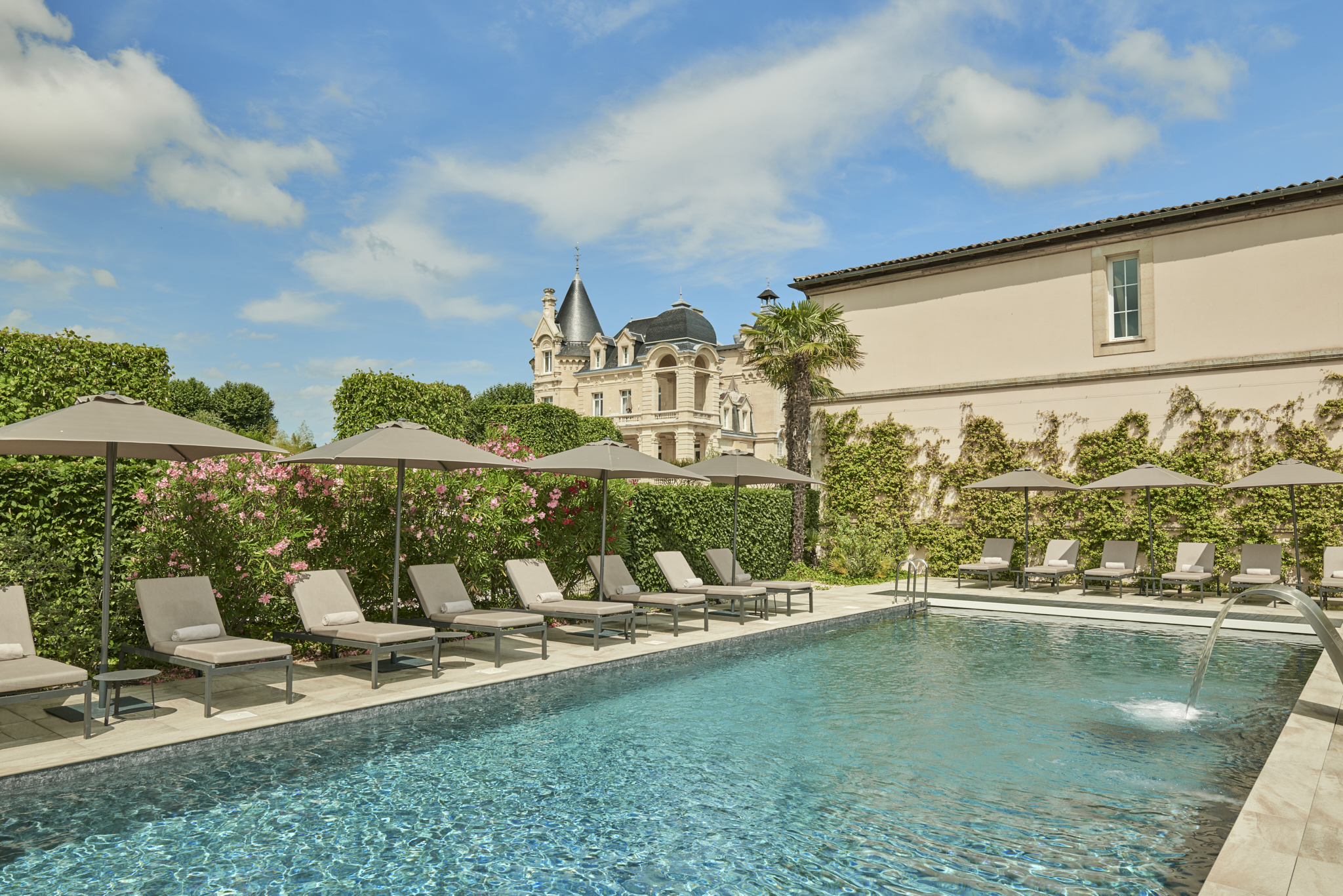 Château Hôtel Grand Barrail *****