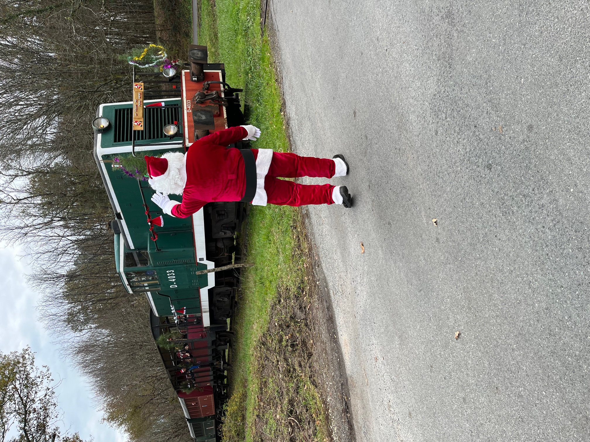 Train du Père Noël à Guitres